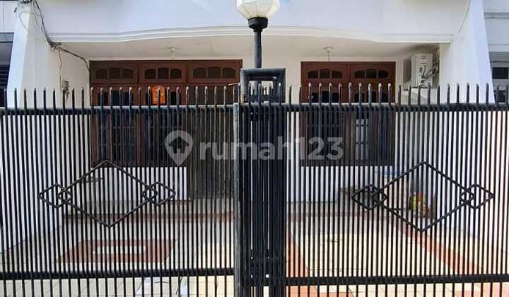 Rumah 2 Lantai Nyaman & Asri Siap Huni di Kelapa Gading Jakarta Utara Rumah 2 Lantai Nyaman & Asri Siap Huni di Kelapa Gading Jakarta Utara