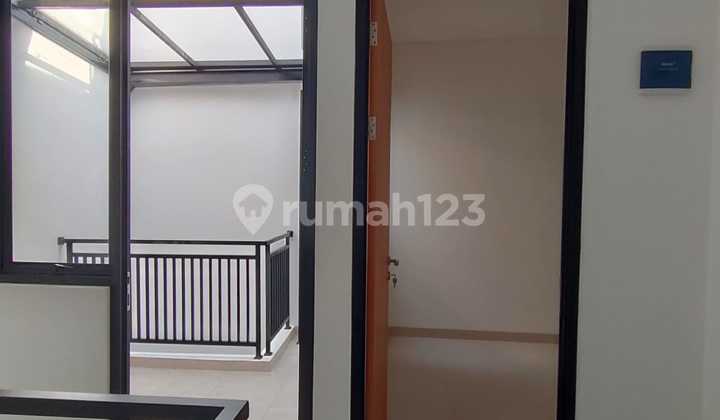 Rumah Bagus 2 Lantai Siap Huni di Pondok Kelapa, Jakarta Timur 2
