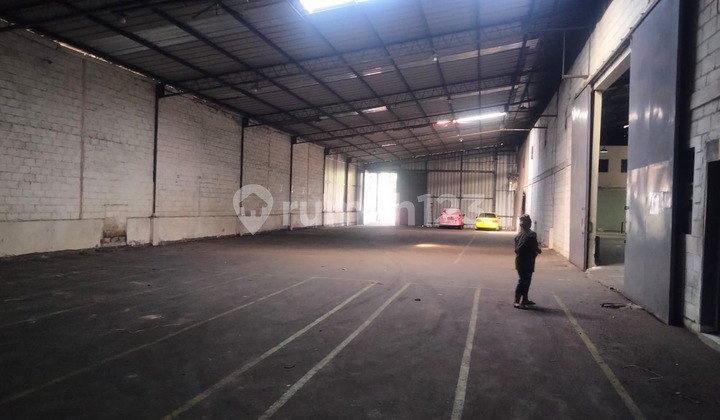 Gudang Strategis Area Bantar Gebang Bekasi