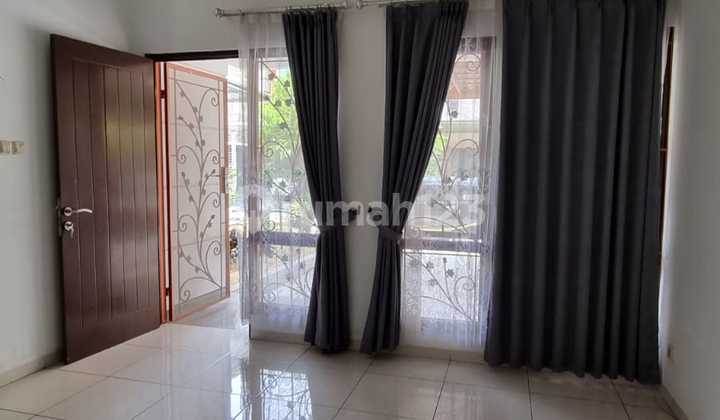 Rumah 2 Lantai Bagus Desain Modern Siap Huni di Cluster Metland Cakung Jakarta Timur Rumah 2 Lantai Bagus Desain Modern Siap Huni di Cluster Metland Cakung Jakarta Timur