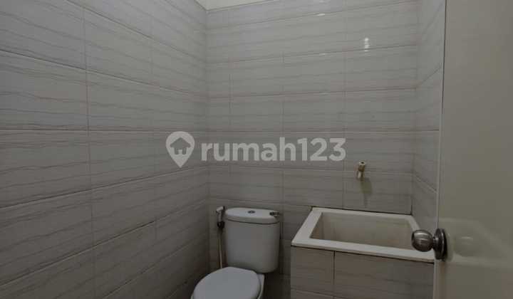 Rumah Siap Huni di Perumahan De Residence Tarumajaya, Bekasi 2