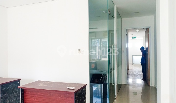 Ruko Gandeng 3 (1 ruko 4 Lantai, 2 ruko 5 lantai) di Rawamangun, Jakarta Timur