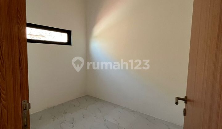Rumah Minimalis 2 Lantai Siap Huni di Harapan Indah Bekasi 2