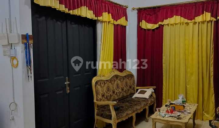 For Sale: House with Spacious Land, Ideal for Business on Menteri Supeno Street, Yogyakarta