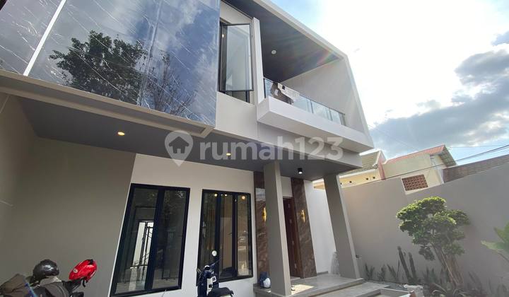 A SIMPLE ELEGANT MODERN CONTEMPORARY READY-TO-OCCUPY HOUSE, SUITABLE FOR A LARGE FAMILY, LOCATED IN JAKAL KM 12, HOO POSITION