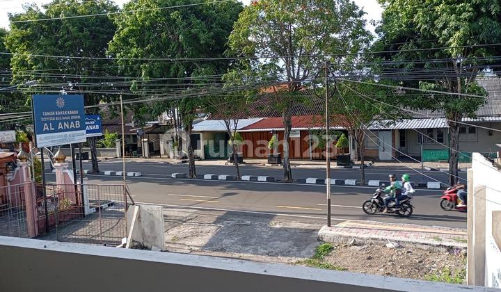 Dijual Rumah 2 Lantai Luas dan Strategis Pinggir Jalan Besar, Kotagede Jogja