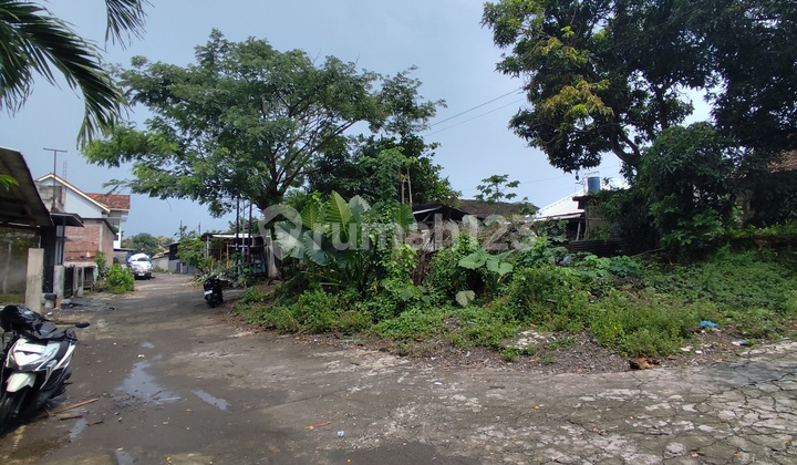 Dijual Tanah Strategis Dekat Kampus di Corongan, Maguwoharjo, Depok, Sleman