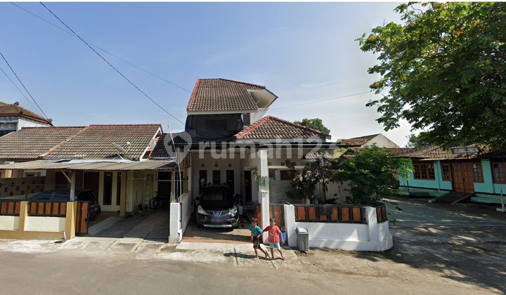 Dijual Rumah Dua Lantai Siap Huni di Sidomoyo, Godean, Sleman, Yogyakarta, Dekat UGM Dijual Rumah Dua Lantai Siap Huni di Sidomoyo, Godean, Sleman, Yogyakarta, Dekat UGM