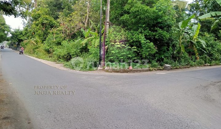 For Sale Quick Hook Land on Parangtritis Street Near the Beach For Sale Quick Hook Land on Parangtritis Street Near the Beach