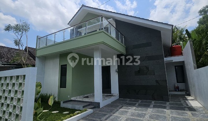 RUMAH MODERN MINIMALIS COCOK UNTUK PASANGAN MUDASLEMAN JOGJA