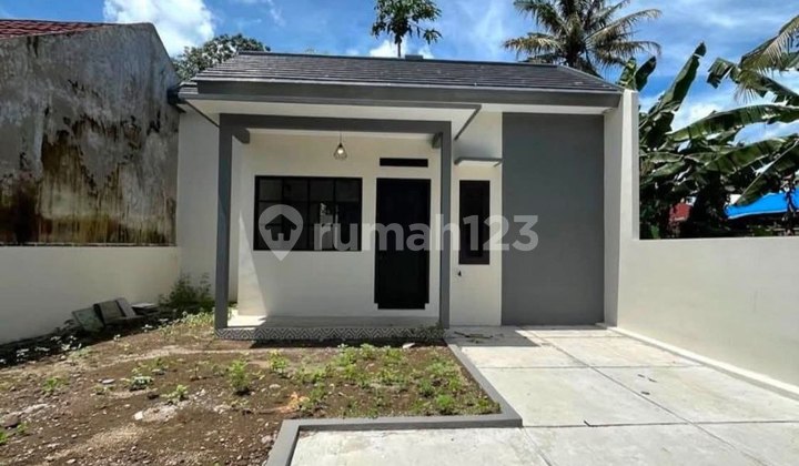 Modern Minimalist House Ready to Live In Affordable Near Sleman City Center Jogja 2