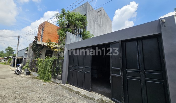Modern Industrial House with Merapi View in Maguwo, Jogja 2