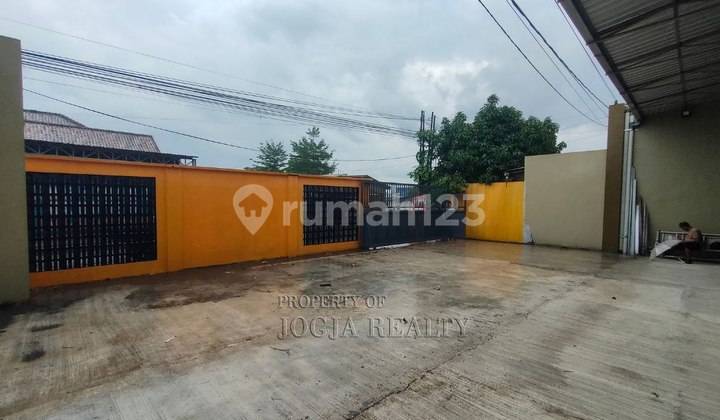 FOR RENT: SPACIOUS WAREHOUSE IN BANTUL MANGKU, MAIN ROAD ACCESS TO NYIA