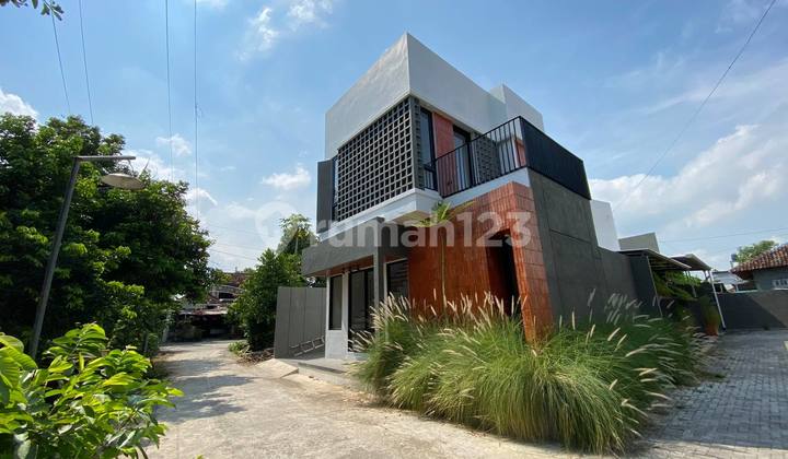 Industrial Aesthetic House Ready to Live Comfortably in Sewon Bantul Jogja