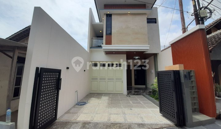 RUMAH FULL FURNISHED KOTEMPORER STRATEGIS DEKAT JANTI JOGJA 2