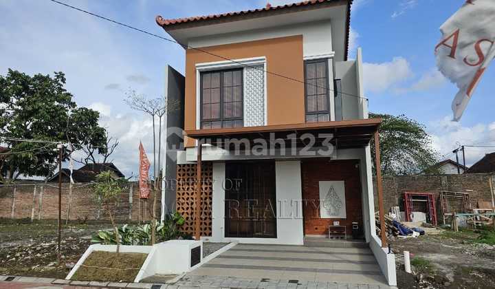 Satu2nya Rumah Mewah Dalam Perumahan Dikota 5 Menit ke Malioboro