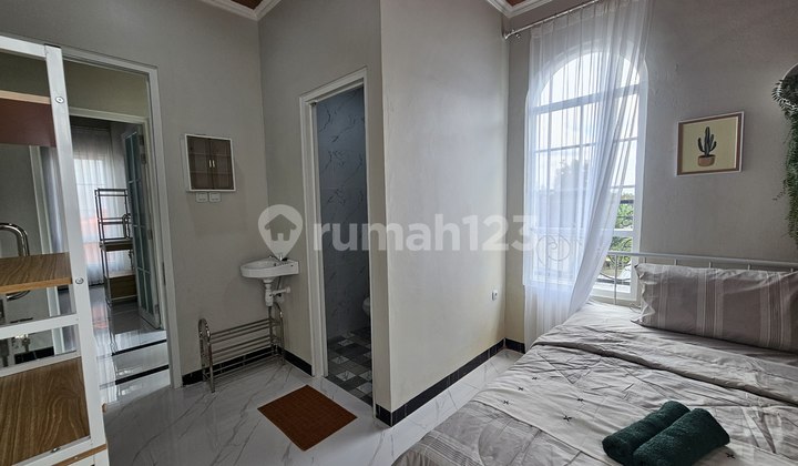Kost Baru, Exclusive Full Furnish 3 Lantai Rohtop View Merapi 2
