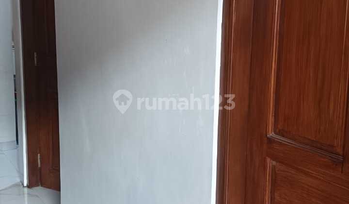 Sell Beautiful 3-Story House in Jogja City Area Near Bantul & Pasty 2