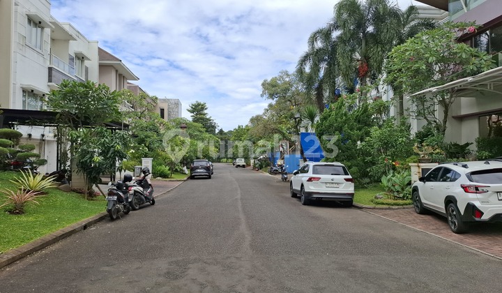 Rumah Crown Cluster Termewah Dipondok Hijau Golf Summarecon Serpong