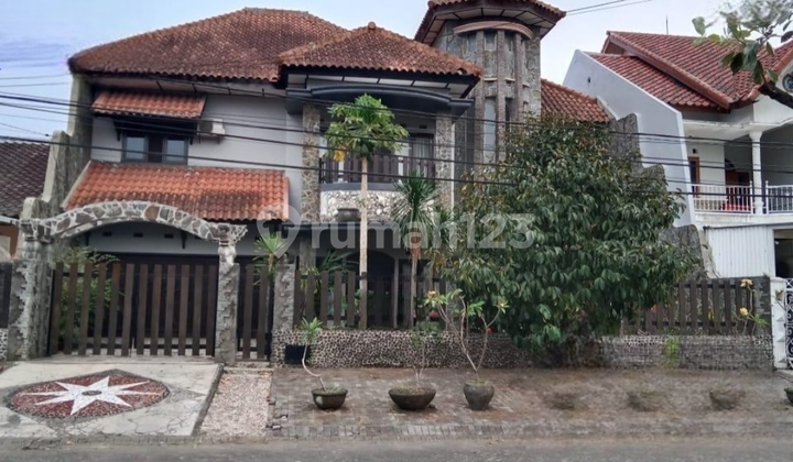 Rumah Jual, Jl. Bundaran Indah PBI Araya