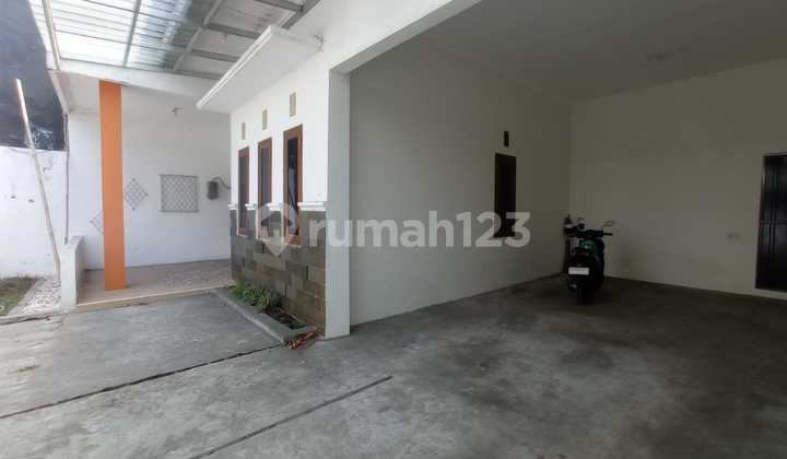 Rental House, Copper St., Purwantoro