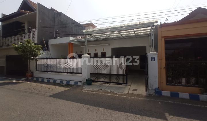 Rental House, Copper St., Purwantoro