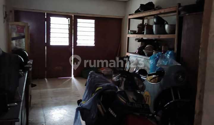 House for Sale, Clove Flower Street 2