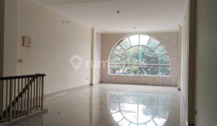 For Rent, Shop House Facing Main Road Green Lake City Suitable for Business