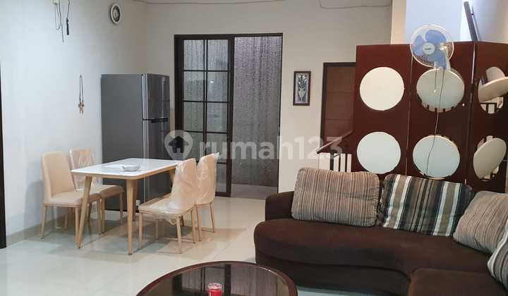 Disewa Rumah 8X15m2 East Asia Hook Green Lake City Siap Huni