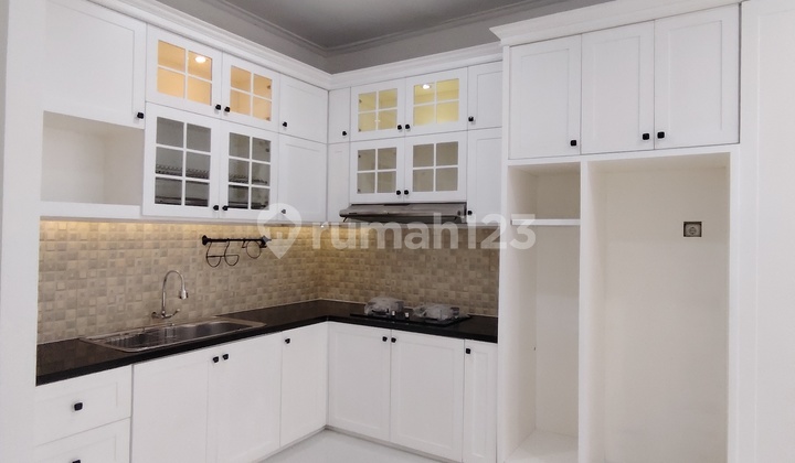 Nice House in The Icon BSD City Cluster Cosmo, Jl. Eastern Boulevard, Sampora, Cisauk, Tangerang, Banten, Indonesia, 15345, BSD The Icon