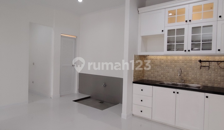 Nice House in The Icon BSD City Cluster Cosmo, Jl. Eastern Boulevard, Sampora, Cisauk, Tangerang, Banten, Indonesia, 15345, BSD The Icon