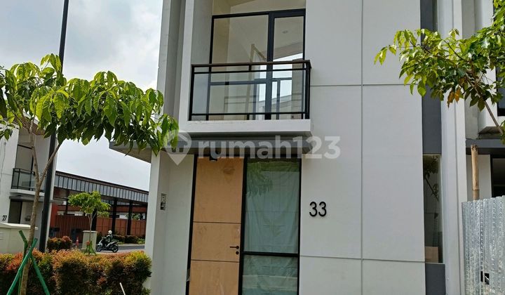 Cendana Essence East 8 No.33