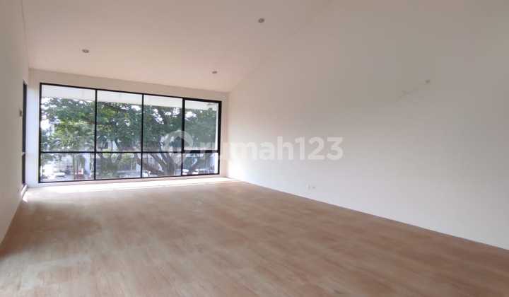 New 291 M2 Shop House for Sale in Lippo Karawaci, Tangerang 2
