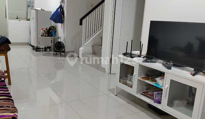 Rumah Lokasi Strategis di Residence One BSD 2