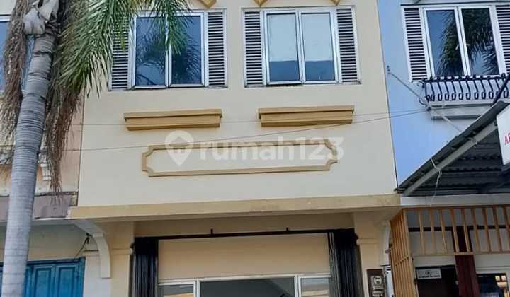 Neat and Clean Gading Serpong Ruko St. Monica Block B