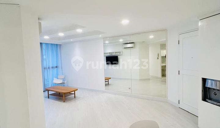 Selling 3 Bedroom Apartment in Tamana Rasuna, Low Floor, Casagrande View, Well-Furnished Condition.