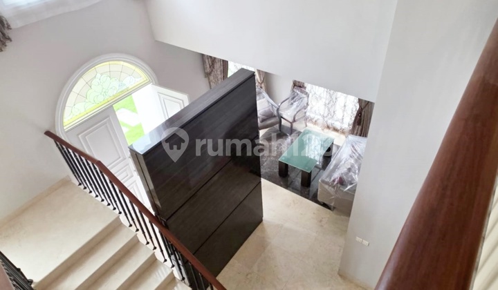For rent luxury house in Fountainebleau BSD City fully furnished strategic ready to occupy 2