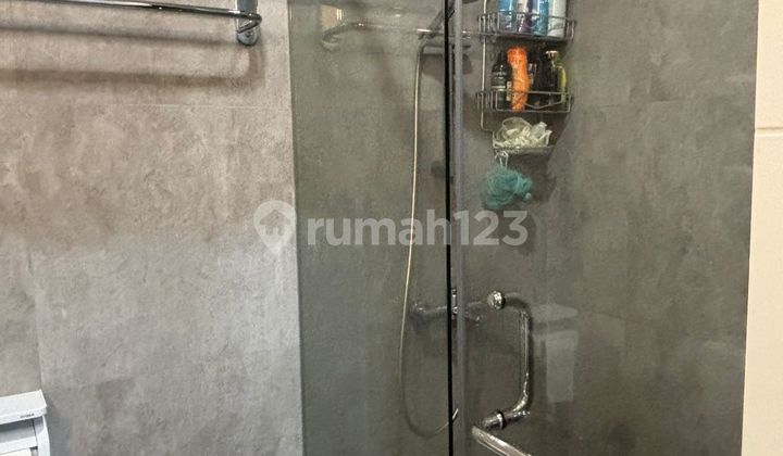 For Rent Furnished Apartment Move-In Ready with Luggage Lloyd Tower S Alam Sutera Type 3 Bedrooms 2