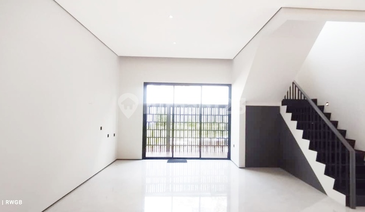 Sell fast beautiful house interior design strategic ready to occupy The Eminent cluster Prestigia BSD City 2