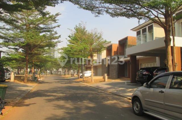 Dijual cepat rumah lay out cantik konsep Green Cluster harga menarik, lokasi Prima, siap huni. 2