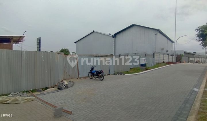 For Rent: Latino Business District Shop House in BSD City, Strategic Location, Affordable Only 85 Million Per Year, Negotiable, Ready to Occupy. For Rent: Latino Business District Shop House in BSD City, Strategic Location, Affordable Only 85 Million Per Year, Negotiable, Ready to Occupy.