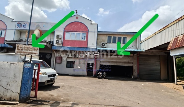 For Sale: 1 Spacious Warehouse Unit in the Executive Sei Panas Complex