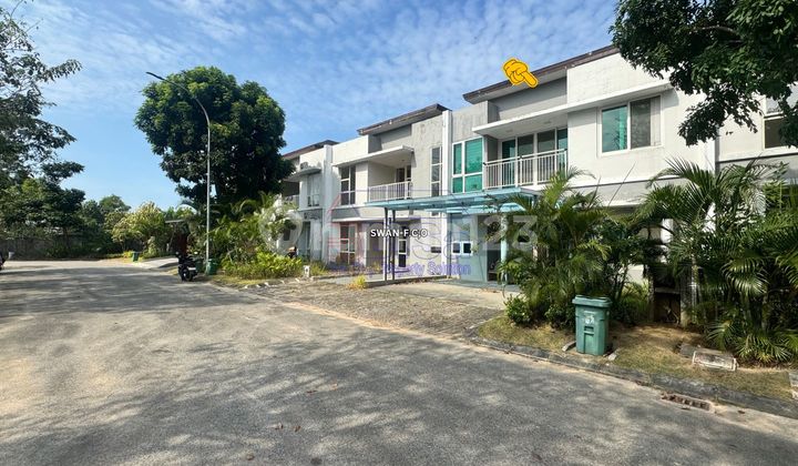 Di Jual Rumah Elite 2 Lantai di The Home Southlink Golf Jl Gajahmada Sekupang.