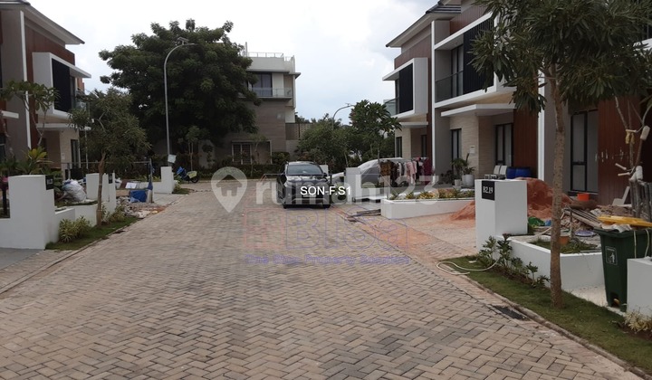 Disewakan Rumah Ekslusive 2 Lantai Di Citraland Megah Batam Center. 2