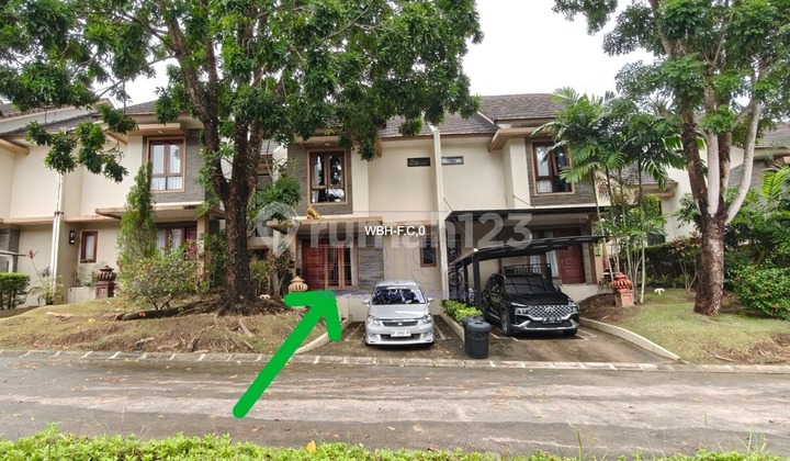 Di Jual Rumah Mewah 2 Lantai di Perumahan Vila Panbill.