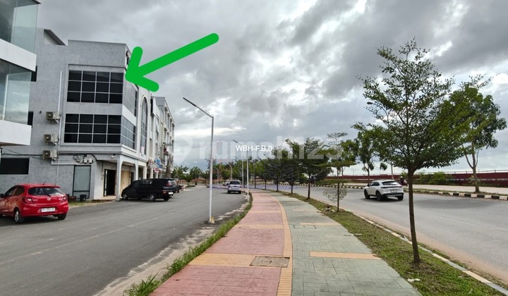 4-Story Shop House in Batam Center 1