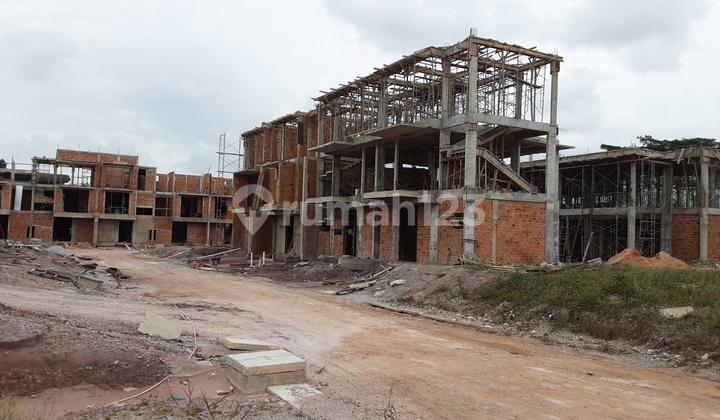 Dijual Rumah 3 Lantai Di Perumahan Tropicana Residence Pasir Putih