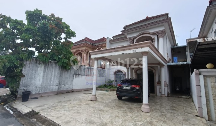 Dijual Rumah 2 Lantai Di Perumahan Dutamas