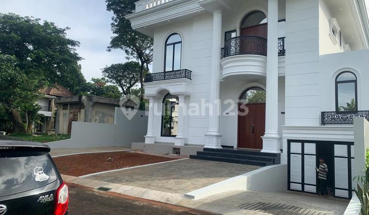 New 2.5-Storey House in Lippo Karawaci Central Complex. Tangerang City 2