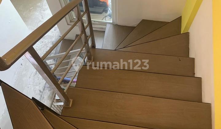 Rumah Bagus 2.Lantai di Lippo Karawaci. Tangerang